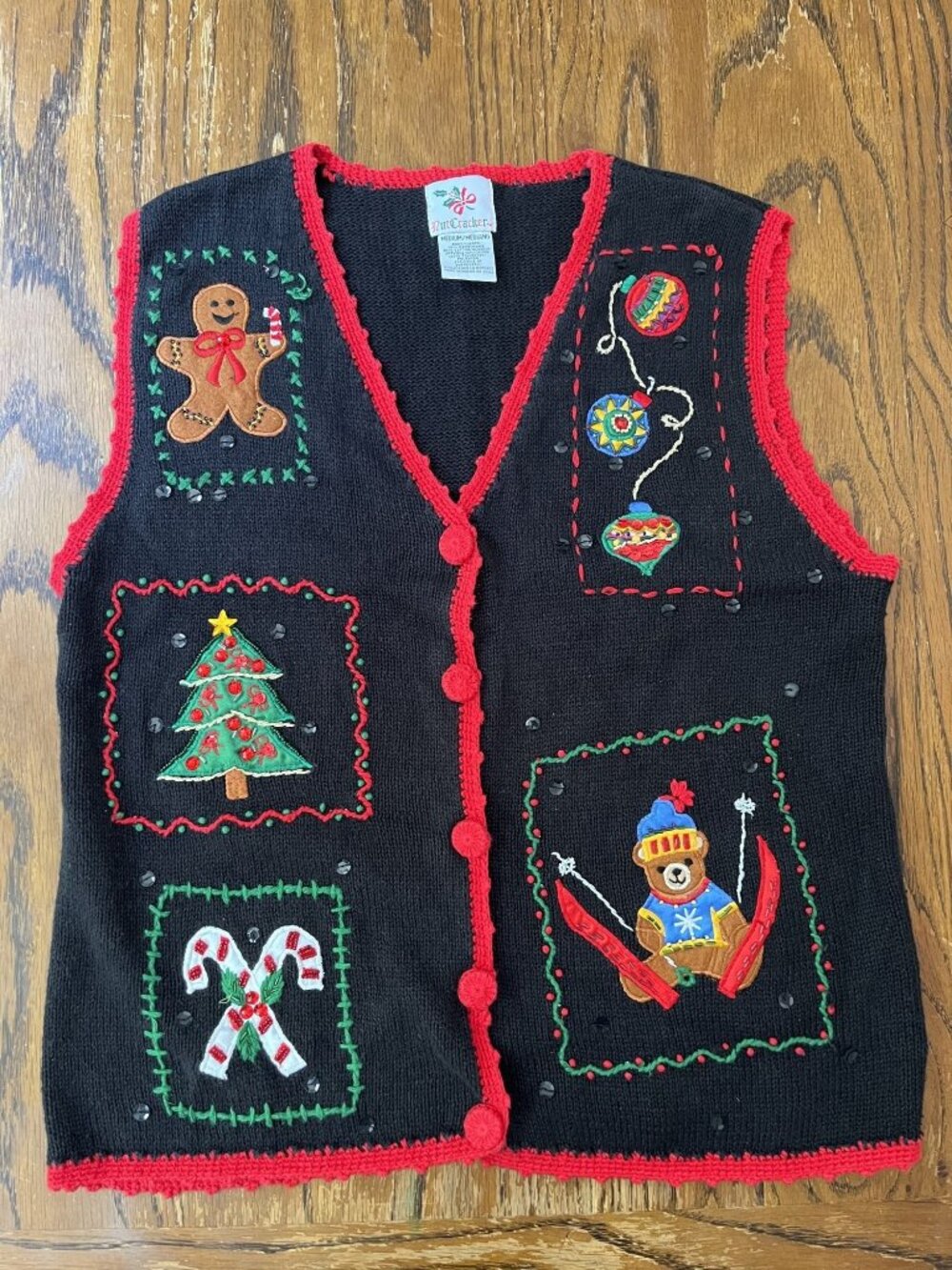 Vintage Nutcracker Christmas Knit Sweater Vest Medium With Holiday Appliques & R